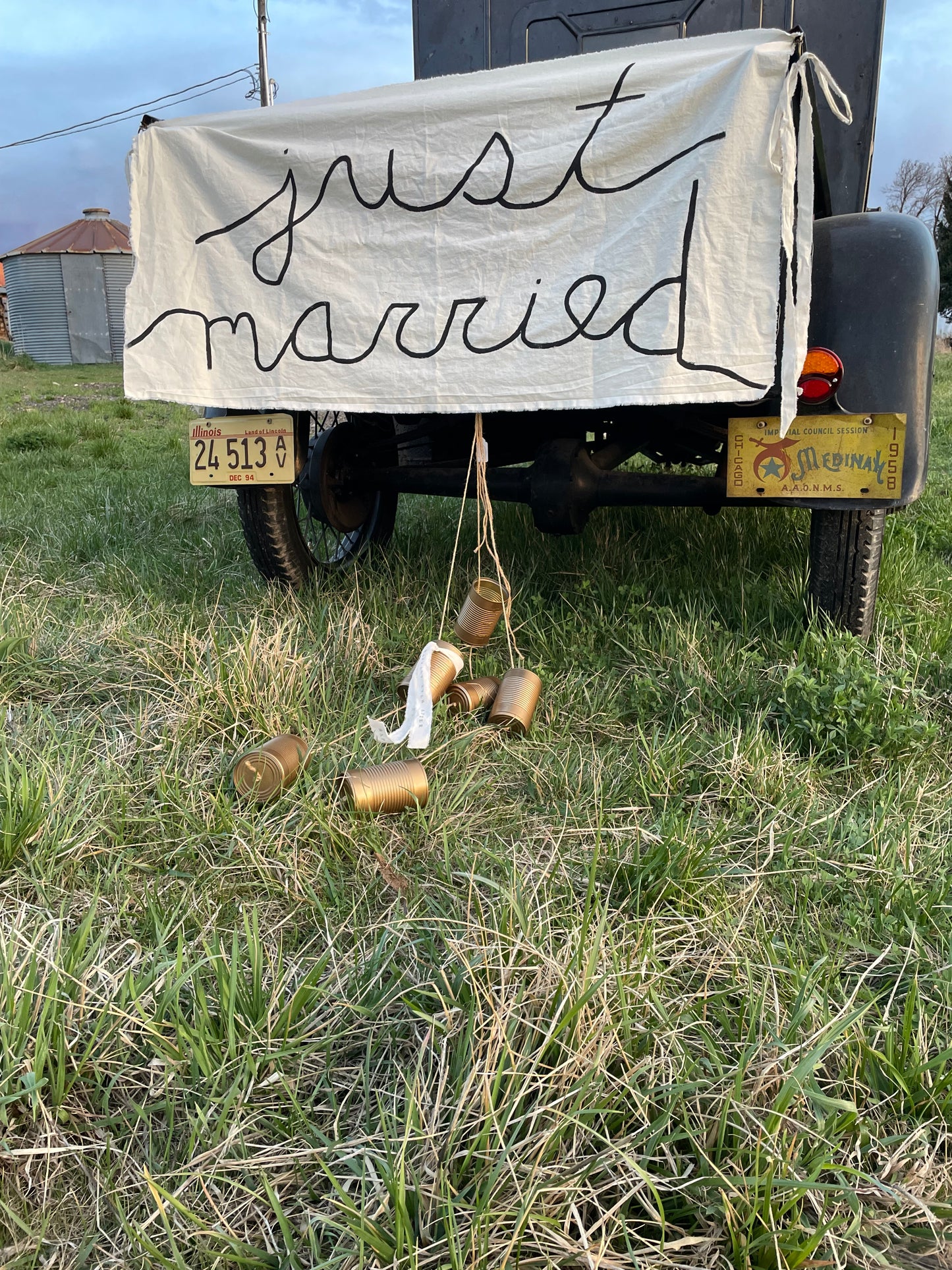 Wedding cans